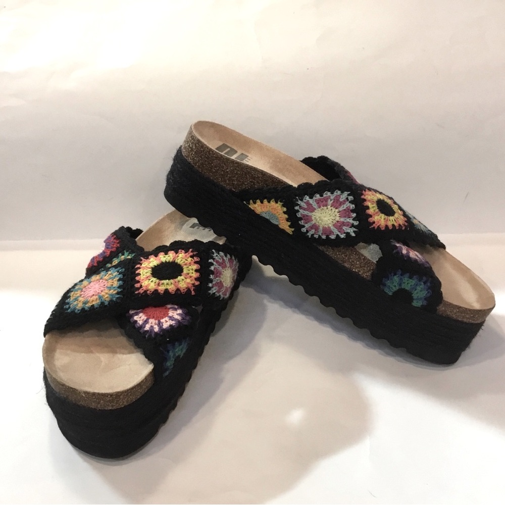 Dirty Laundry PLAYS Crochet Platform Sandals, Size 10